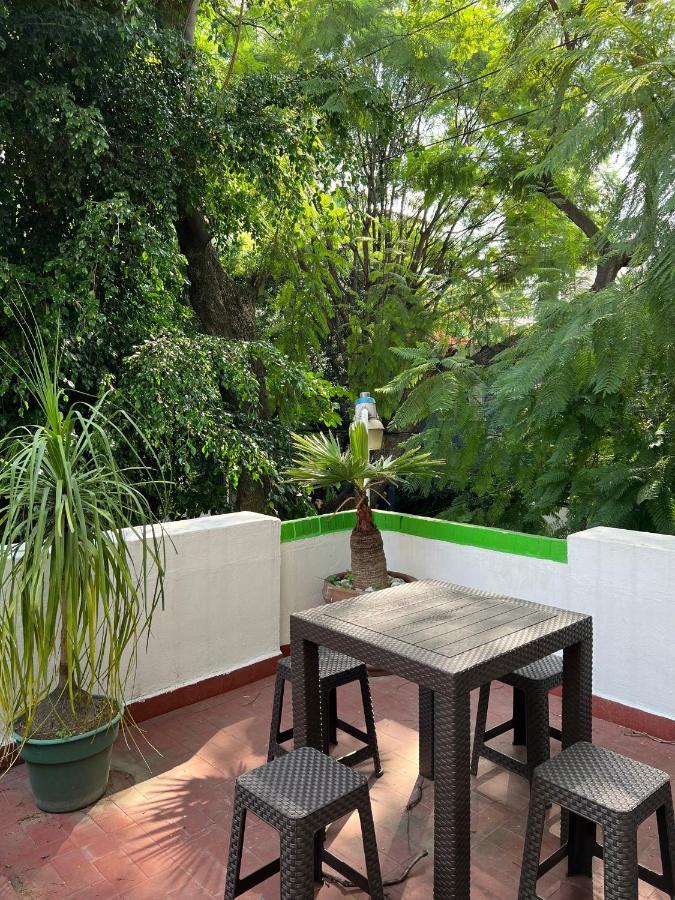 Condesa And Acomodação com café da manhã 